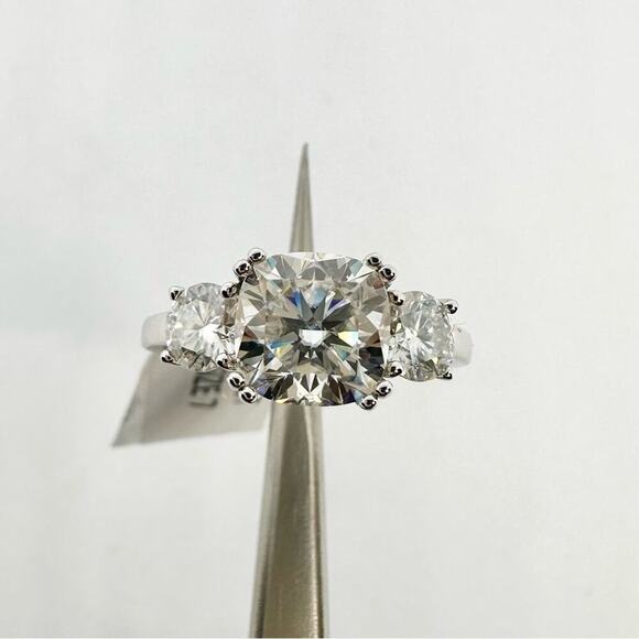 Cushion Cut Moissanite Ring 3 Stone Trilogy Engagement Wedding GRA 18K 925 - Picture 9 of 12